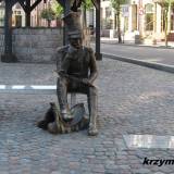 Brodnica. Pomnik na Dużym Rynku.
