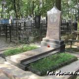 Grób ks. E. Światopełk-Mirskiego i dwóch Polaków.