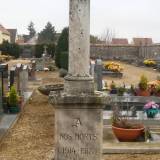 Cannes-Ecluse. Pomnik na cmentarzu.