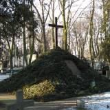 Grób symboliczny dowborczyków.