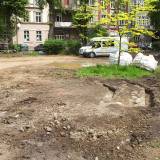03._dwa_piwa_z_prosba_o_odgrzebanie_tego_co_jeszcze_jest_pod_ziemia.jpg