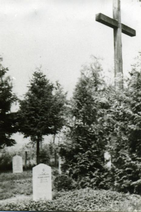 ehrenfriedhof.jpg