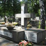Mogiła zbiorowa.
