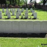 Mogiła 14 lotników RAF (97 i 207 Sqdn)
