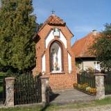 Gryźliny, kapliczka w miejscu pomnika plebiscytowego